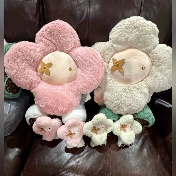 Inspired Vivienne plush doll - Picture 4 of 4